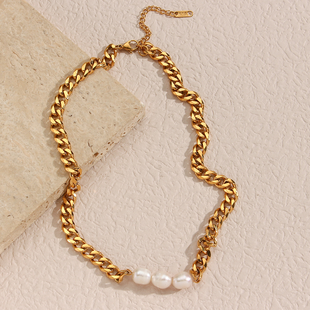 Fashion Geometric Stainless Steel Plating Artificial Pearls Gold Plated Necklace display picture 3