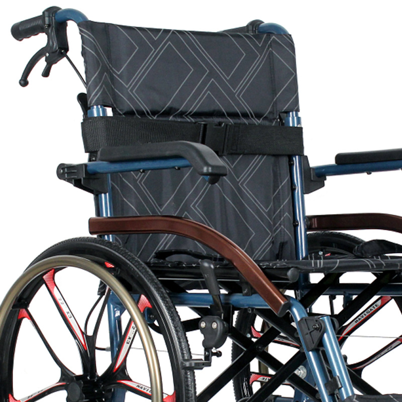 Fabricante de aleación de aluminio gruesa silla de ruedas portátil plegable ligera para personas mayores con discapacidad vehículo de ruedas manual