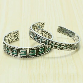 手链;戒指;项链