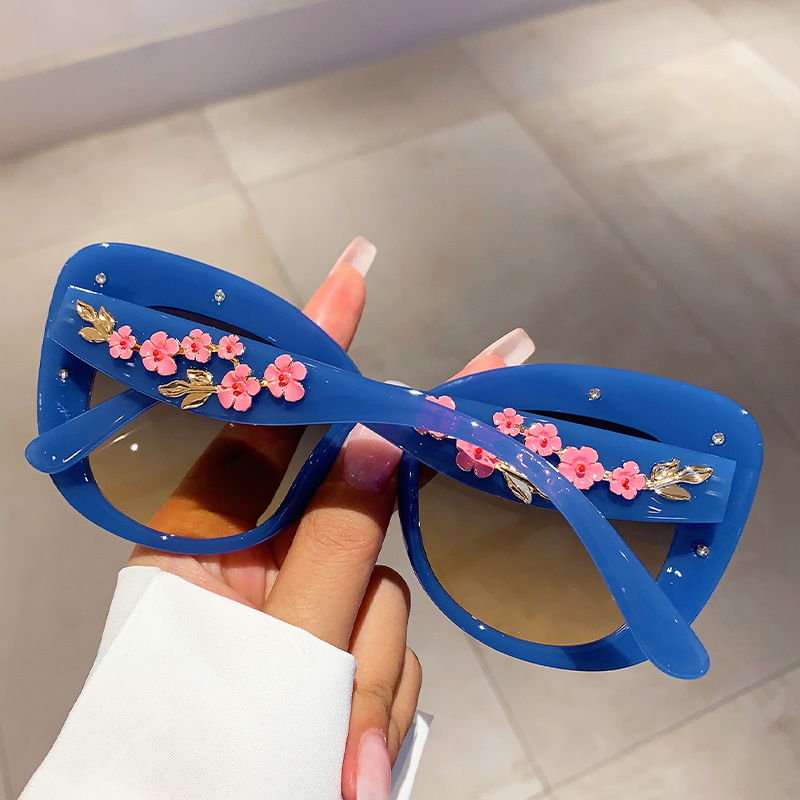 Retro Damen Sonnenbrille Im Cat-eye-design Mit Blumenmuster_voghion.com