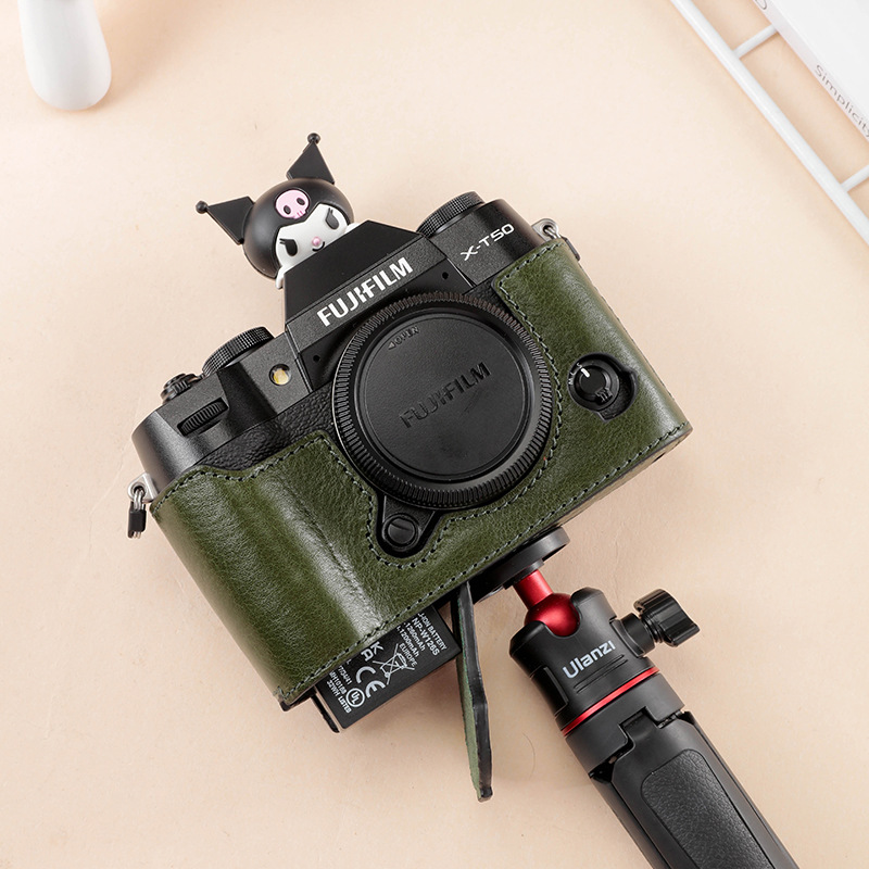 Zhibao is suitable for Fujifilm XT50 camera bags, genuine leather camera cases, camera protective cases, and bases.