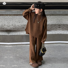 女の子秋服2025秋冬新作ニットトップスワイドレッグパンツ女の子ブラウンニットパンツ2点セットおしゃれ