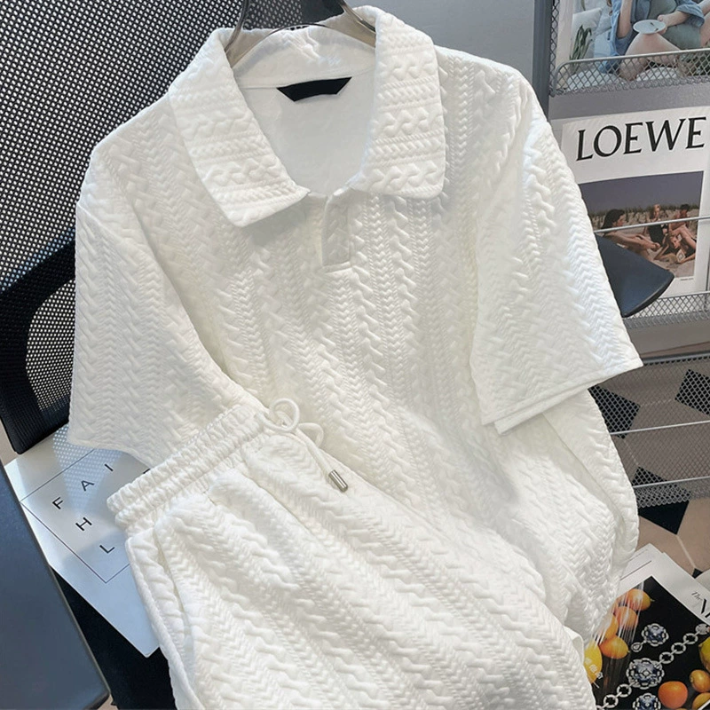 Модный летний комплект в стиле стритвир 2025 года с дизайнерским подходом, женский спортивный костюм-двойка, омолаживающий образ.