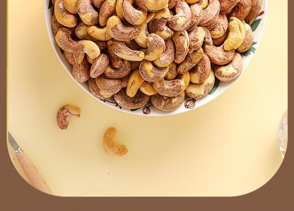 Salted Roasted Cashew Nuts with Skin 500g Original Flavor Whole Snack Nuts preparation