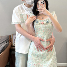 2024情侣装夏季小众设计感韩版短袖T恤女连衣裙法式一裙一衣