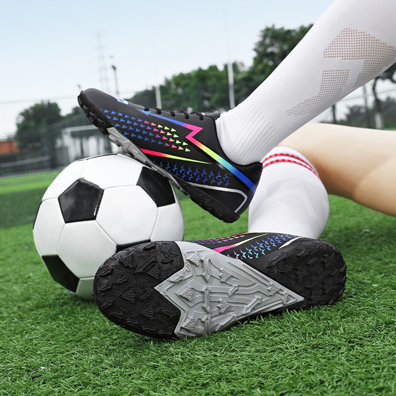 2025 nuevos zapatos de fútbol de clavos infantiles zapatos de entrenamiento deportivo para hombres y mujeres zapatos deportivos juveniles transfronterizos