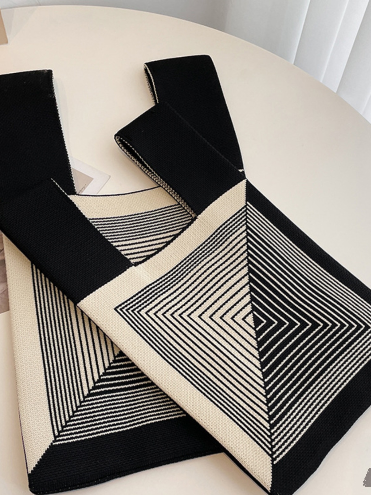 휴대용 소형 가방 2023 새로운 대용량 여성용 니트 핸드백 토트 백 저장 가방 한국 스타일