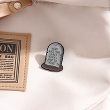 跨境新品徽章合金仿珐琅工艺英文字母个性创意书包装饰防走光胸针