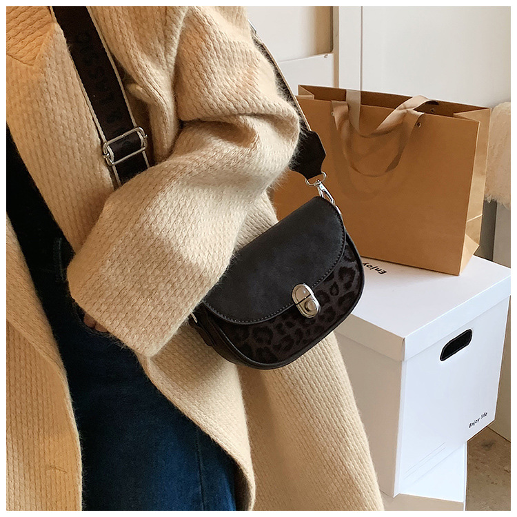 Niche Premium Feeling Crossbody Leopard Satteltasche Damen Neue Retro Mode Schultertasche_voghion.com