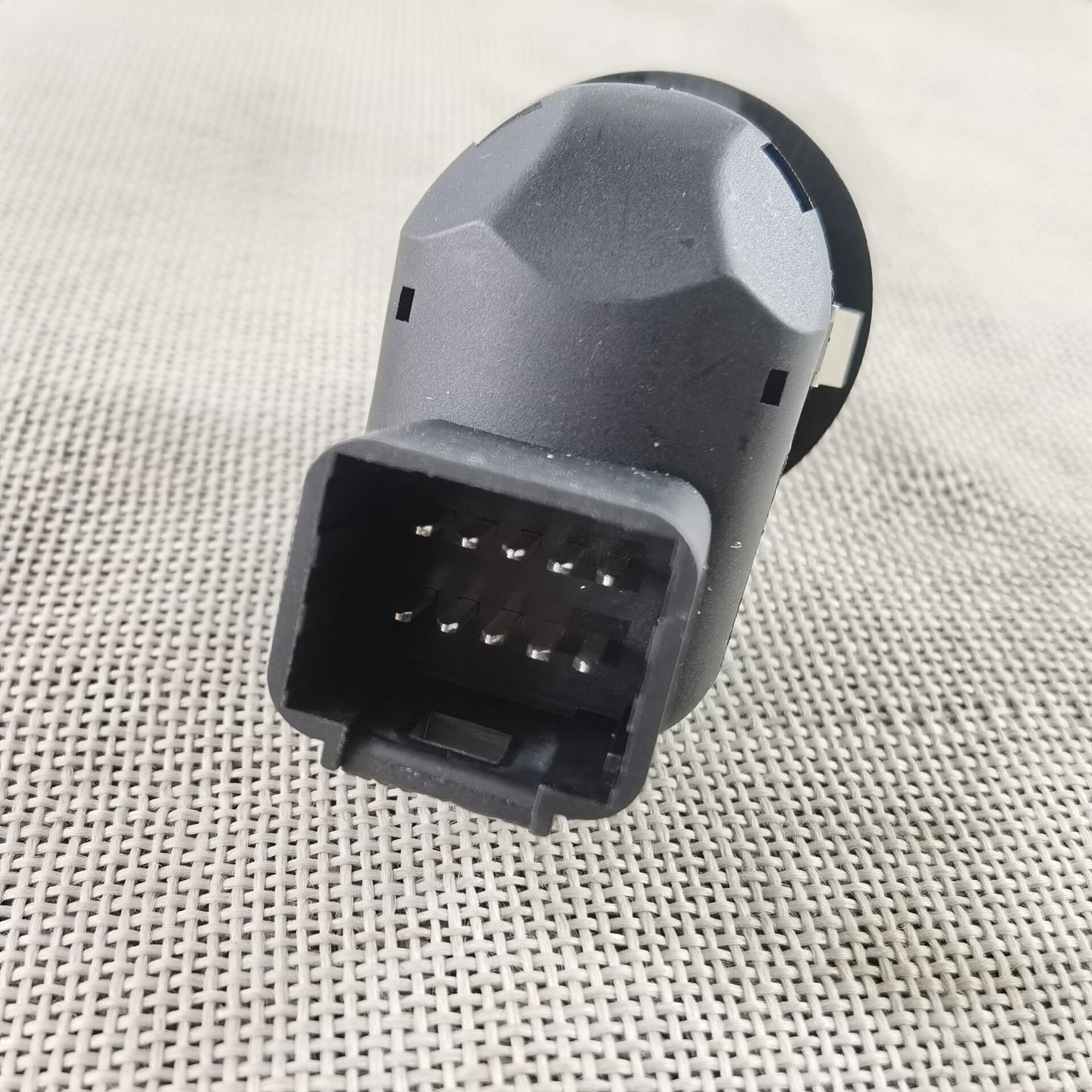 H56e8f83104c248868a637ad60d703