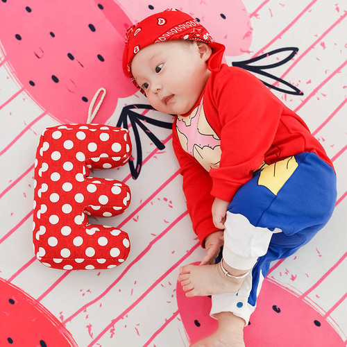 A-type 100% cotton anime-style unisex baby onesie with cartoon baby, suitable for outdoor crawling, drop shipping one piece.