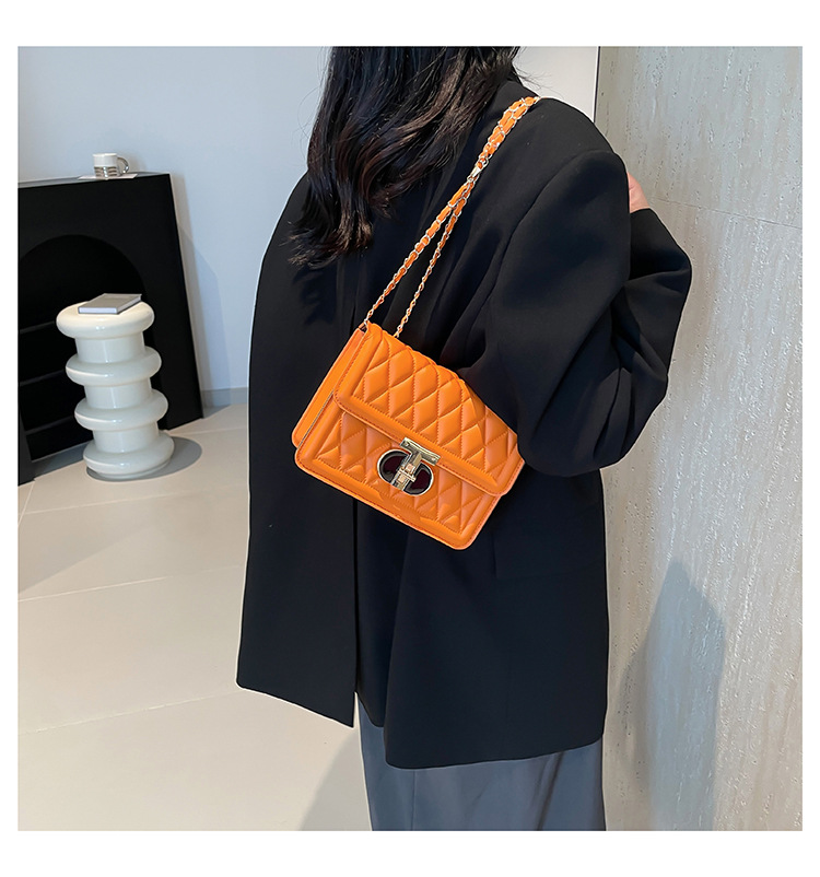 2024 neue Modische Lock Handheld frauen Koreanische Ausgabe Beliebte Lingge Stickerei Gewinde Einzigen Kreuz Schulter Kleine_voghion.com