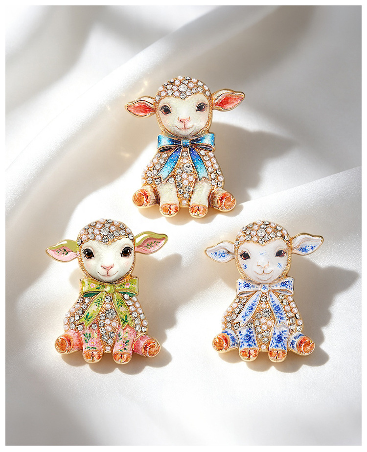 Original cute bowknot lamb brooch with pearls and diamonds, enamel finish, gentle and soothing, decorative pin for women's suits