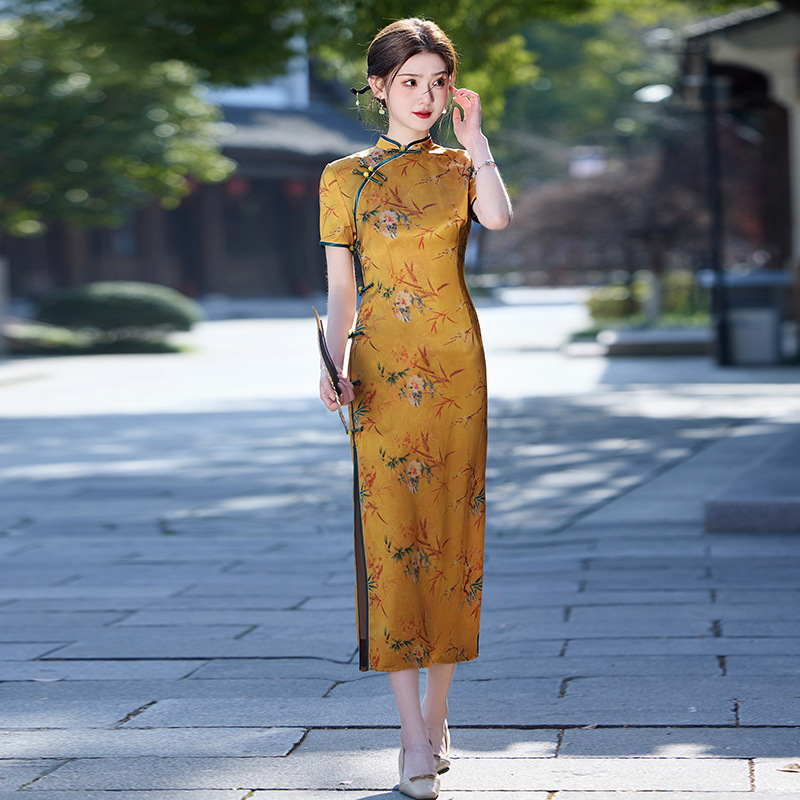2026 Spring/Summer Yellow Acetate Double-Layer Long Elegant Retro Improved Republic of China Style Slim Fit Socialite Cheongsam Dress