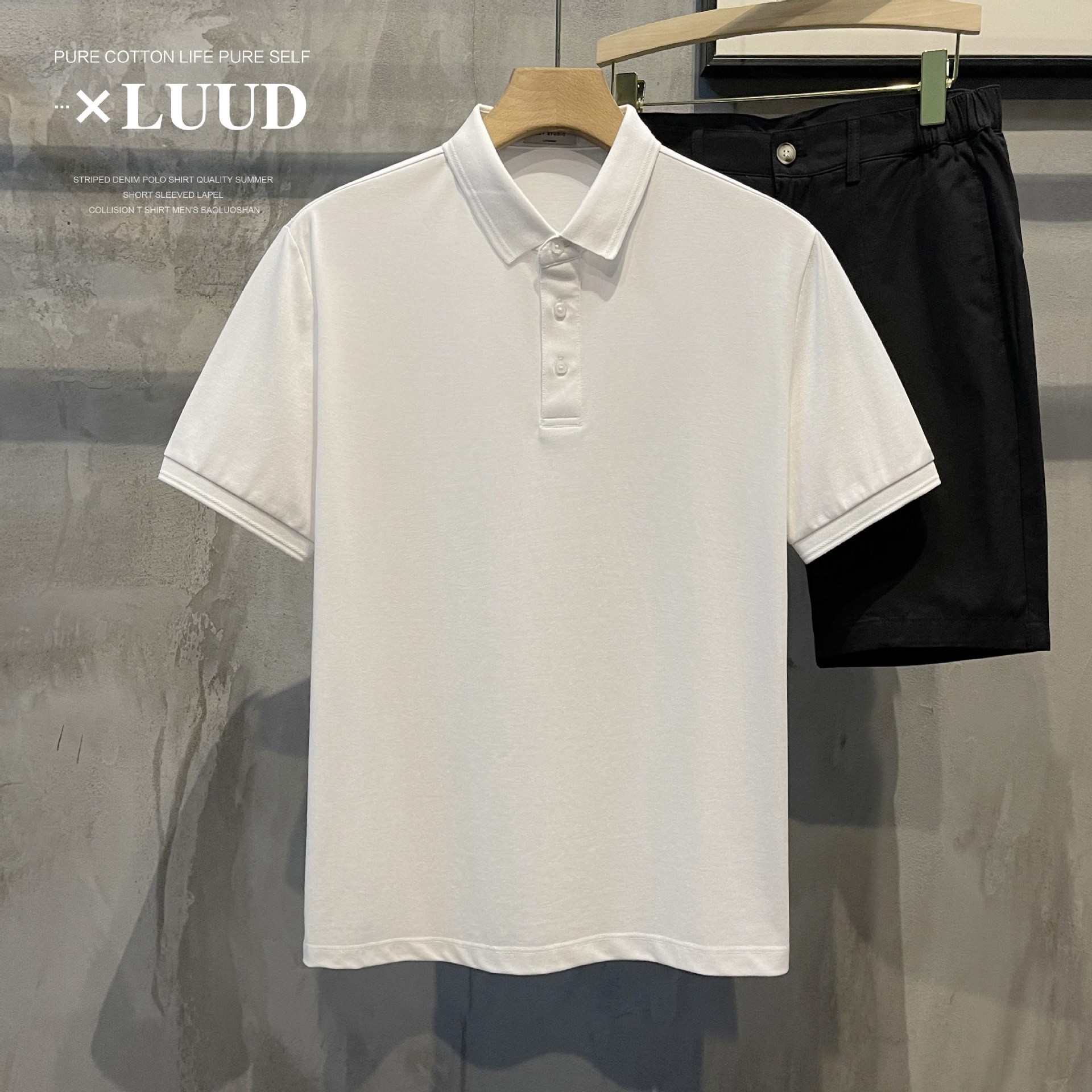 Versión coreana de la tendencia, guapo, camisa de polo simple japonesa, camiseta de manga corta de seda de hielo drapeada de verano para hombres, camiseta casual de media manga