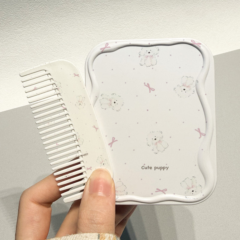 Six little white dogs [makeup mirror + matching comb]