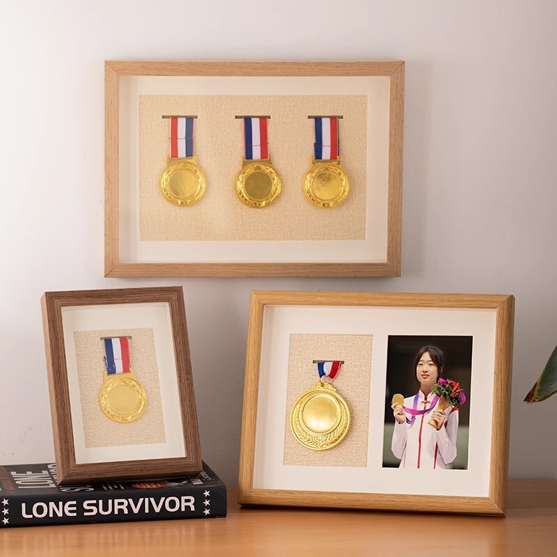 Wooden Hollow Three-Dimensional Medal Photo Frame Storage Box Display Frame Marathon Decorative Picture Frame Honor Medal Display Stand Wooden Hollow Three-Dimensional Medal Photo Frame Storage Box Display Frame Marathon Decorative Picture Frame Honor Medal Display Stand
