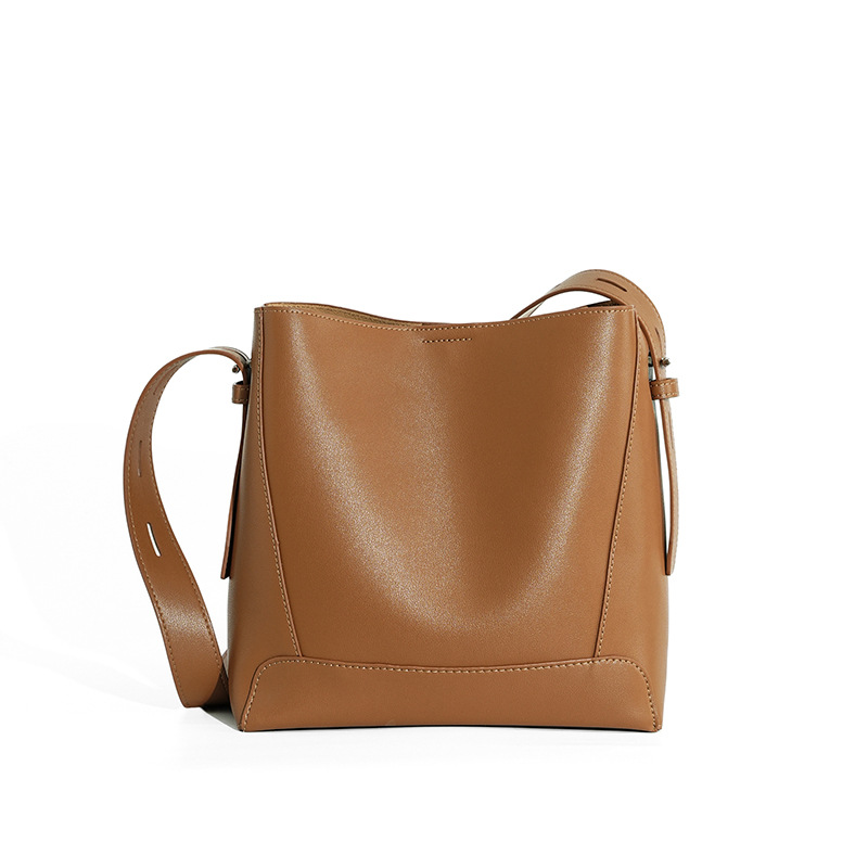 包包女包2025热销新款大容量斜挎包百搭真皮单肩高级感通勤水桶包 - Thumbnail 5