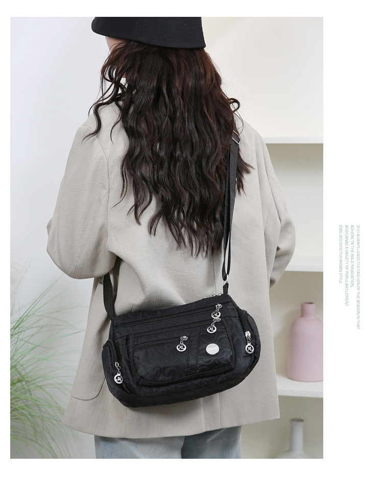 Crossbody bag for women 2025 New style middle-aged women's bag, large capacity single-shoulder mom bag, versatile, casual and fashionable women's bag undefined