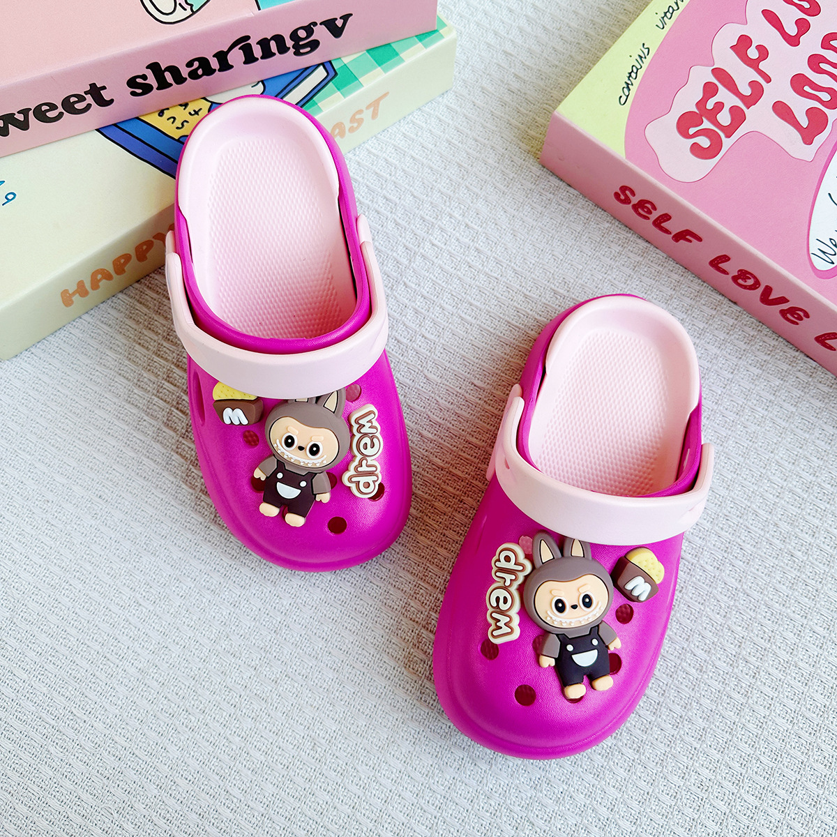 Two-tone universal non-slip cartoon Crocs-style slippers