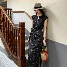 26夏彩蝶新中式人丝缎面连衣裙立领水滴盘扣侧边扭结收腰长裙146
