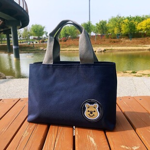 ���ֵ���᲼����ɫ�l�y��̖�����p�ڴ�Ůʿ�ϰ�ͨ�ڰ����ދ�����