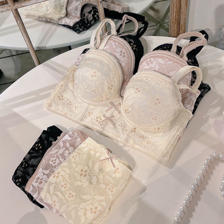 6809 Ropa interior de ajuste floral dulce para mujer, sin anillo de acero, pecho pequeño de grosor medio, conjunto de sujetador de recolección lateral en V profundo