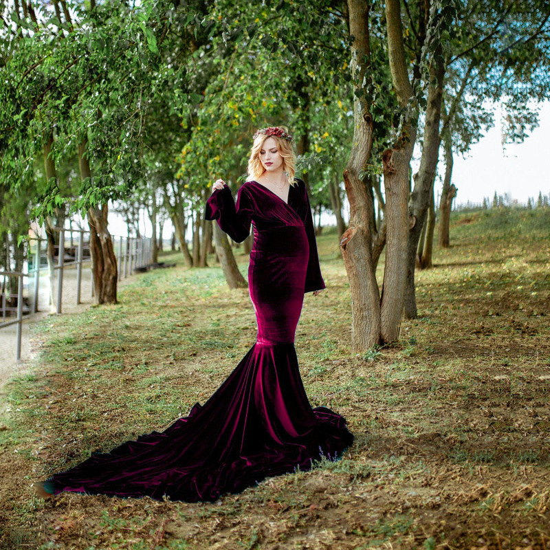 2025 European and American autumn and winter women's gold velvet pregnant women's V-neck collar trailing dress photography dress fishtail 2025 European and American autumn and winter women's gold velvet pregnant women's V-neck collar trailing dress photography dress fishtail