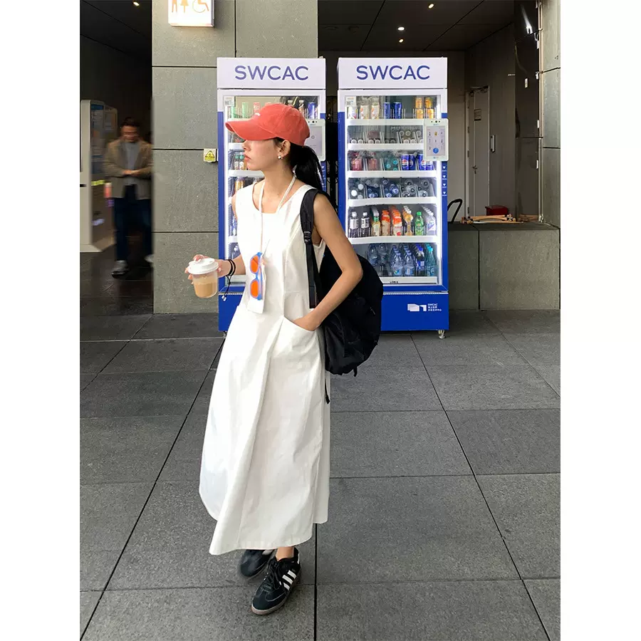 黄峥无袖修身剪裁口袋连衣裙配手机包女2025夏款优雅气质款520328