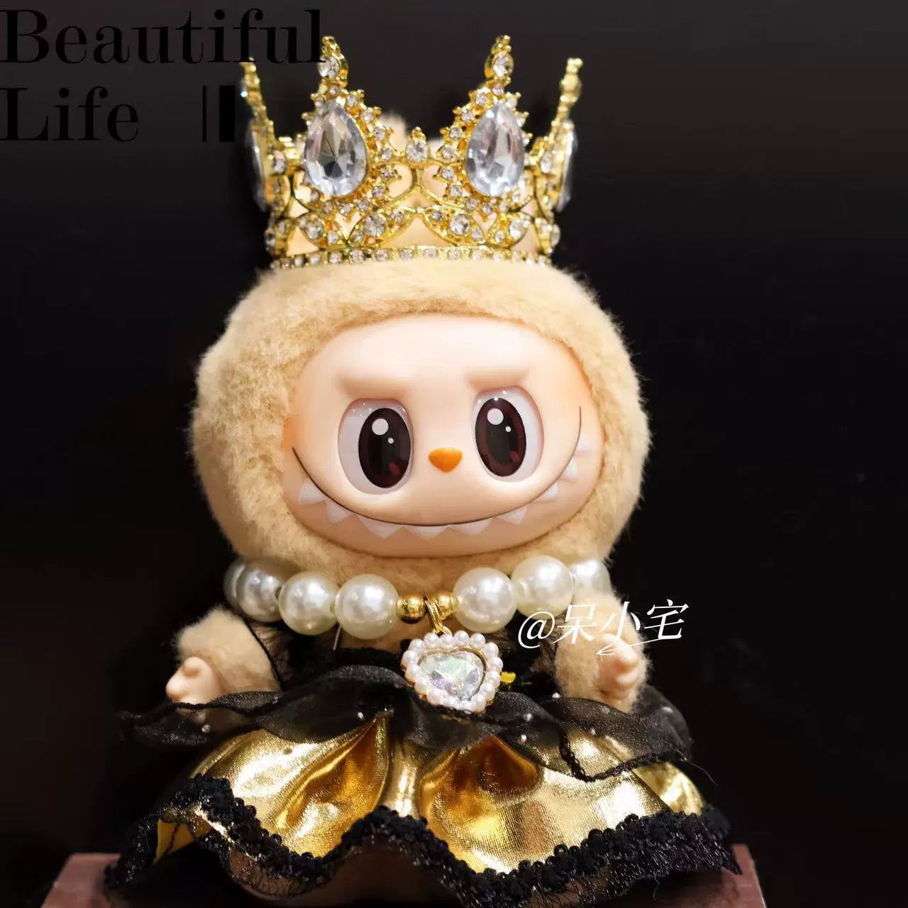 Детская одежда Labubu высокой энергии первого, второго и третьего поколения, золотое королевское платье, милое лето.