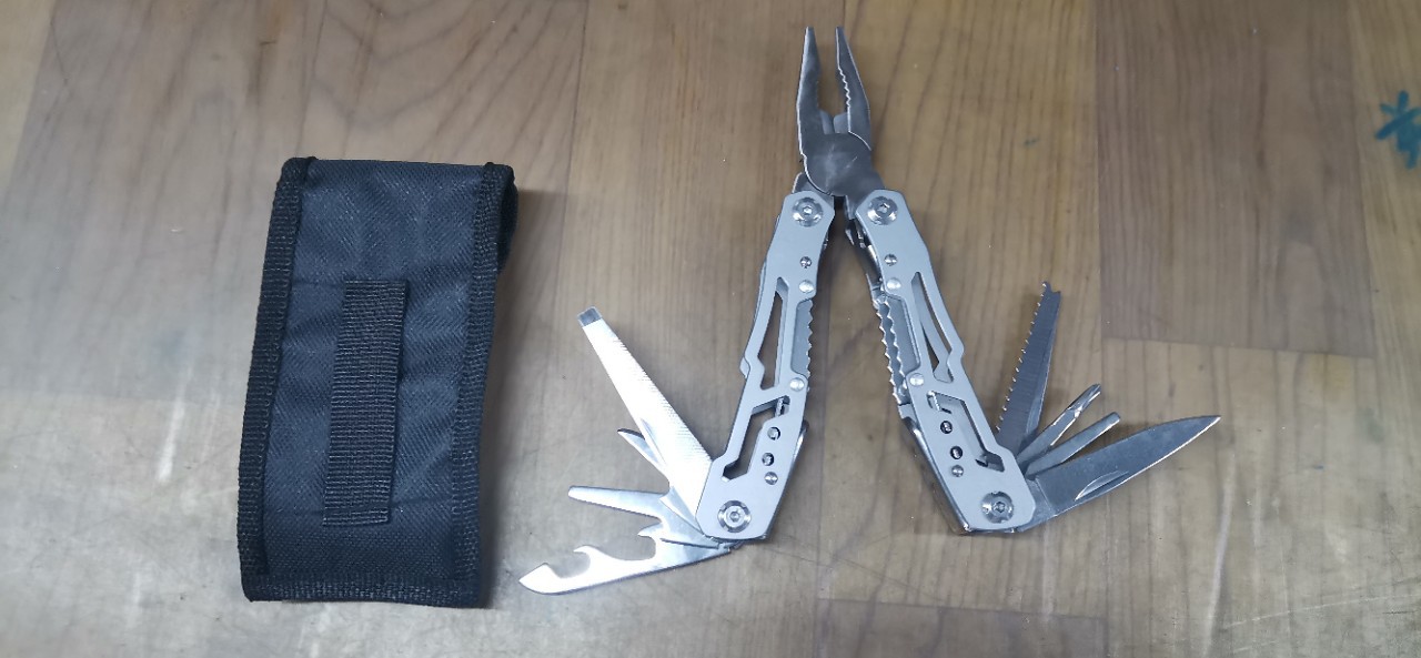 家用一体多功能钳 户外工具刀钳 多功能钳子