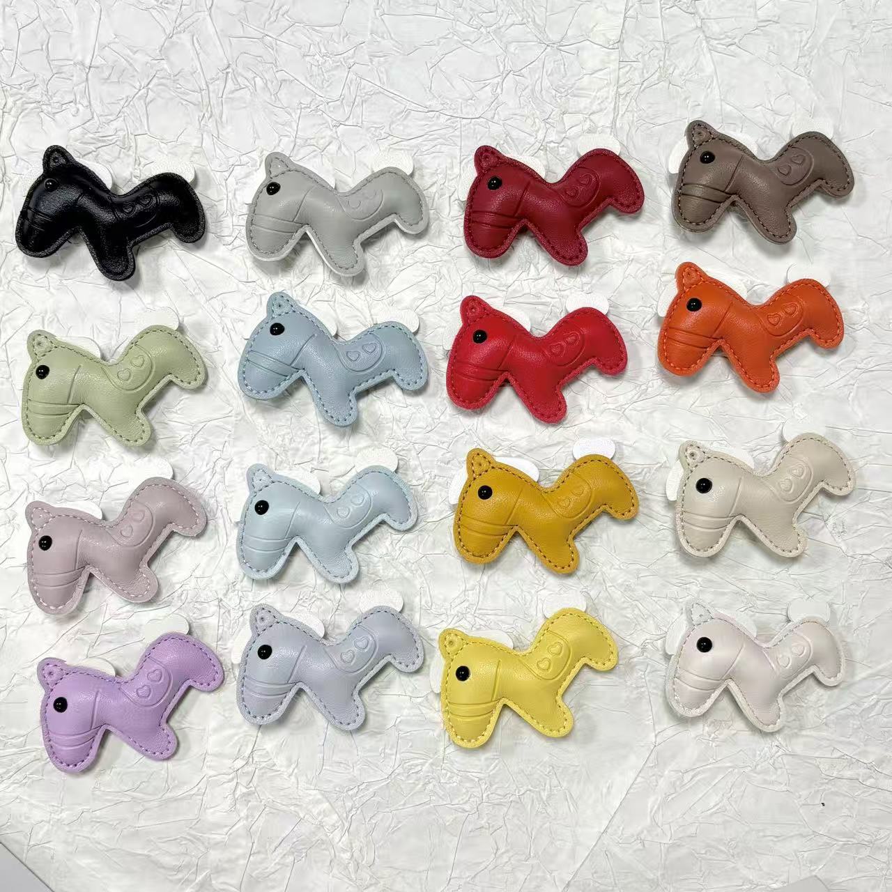 New Cartoon Leather Pony Keychain Pendant, Creative and Versatile, Year of the Horse Bag Decoration, Small Pendant, Mobile Phone Accessory