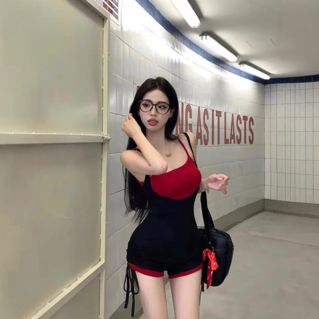 Amazon Fake Two-Piece Contrasting Color Suspender Jumpsuit Summer Tight Hot Girl Pants Design High Waist Jumpsuit Shorts for Women