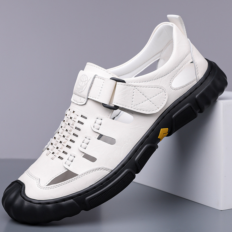 Men's Sandals 2026 New Summer Breathable Outdoor Hiking Shoes Soft Sole Non-Slip Closed-Toe Trendy Clogs
