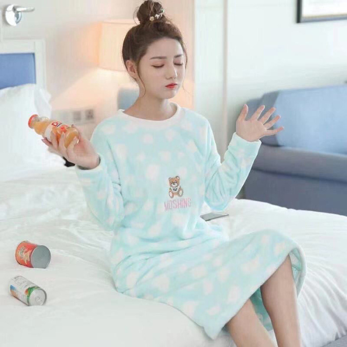 Pijamas de mujeres otoño invierno de franela lindo dibujo animado 2024 nuevo coral de lana gruesa falda cálida ropa para el hogar