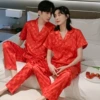 Red trousers, with short sleeve