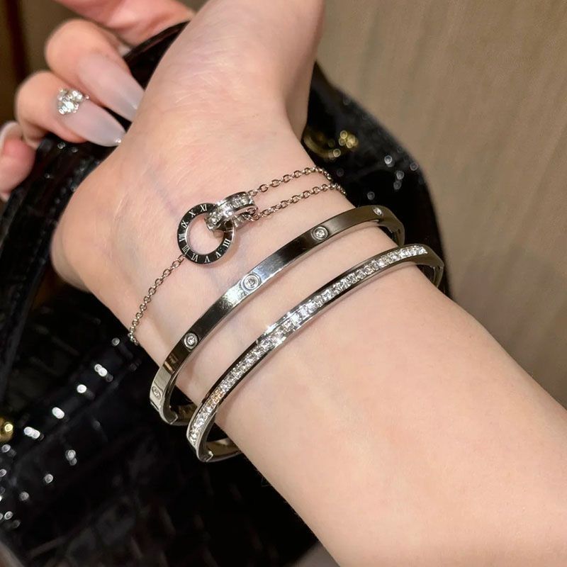 Minimalist Layered Bracelets For Women Stackable Adjustable Chain_voghion.com