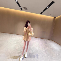 高版本~2025秋季十字架贴标口袋装饰辣妹风街潮工装风衬衫款外套