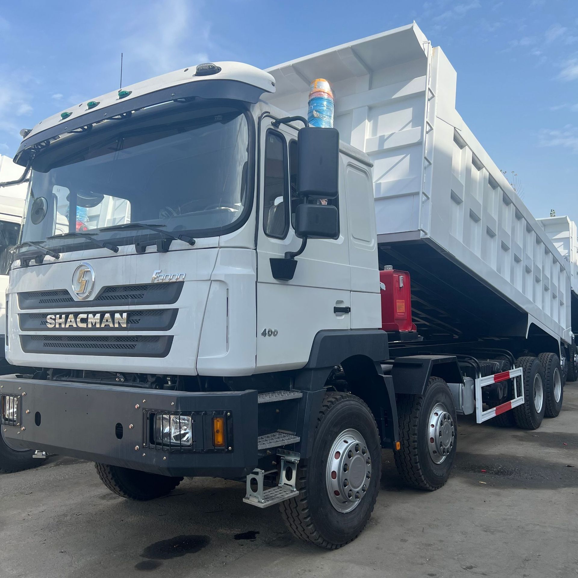 Cross-Border Inventory Vehicles for Sale: Shaanxi Automobile Heavy Truck 6X4 Dump Truck H3000/F3000 Mining Sand and Gravel Transport Dumper
