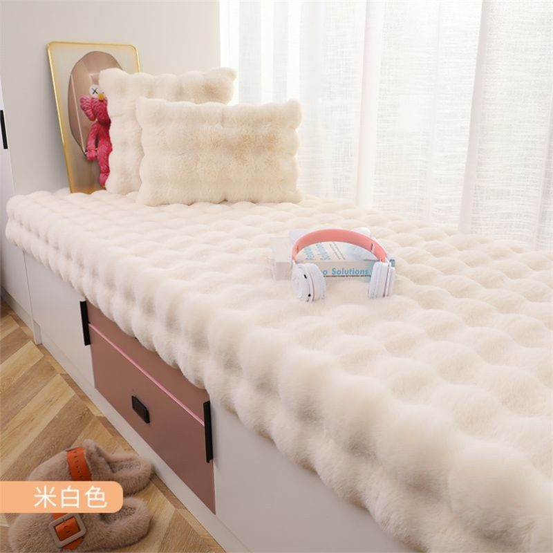 Qítā Jiā – Car Carpet Red Large Chair - off-white-bubble-fleece-1550g-fleece-width-60cm-x-length-160cm-anti-slip