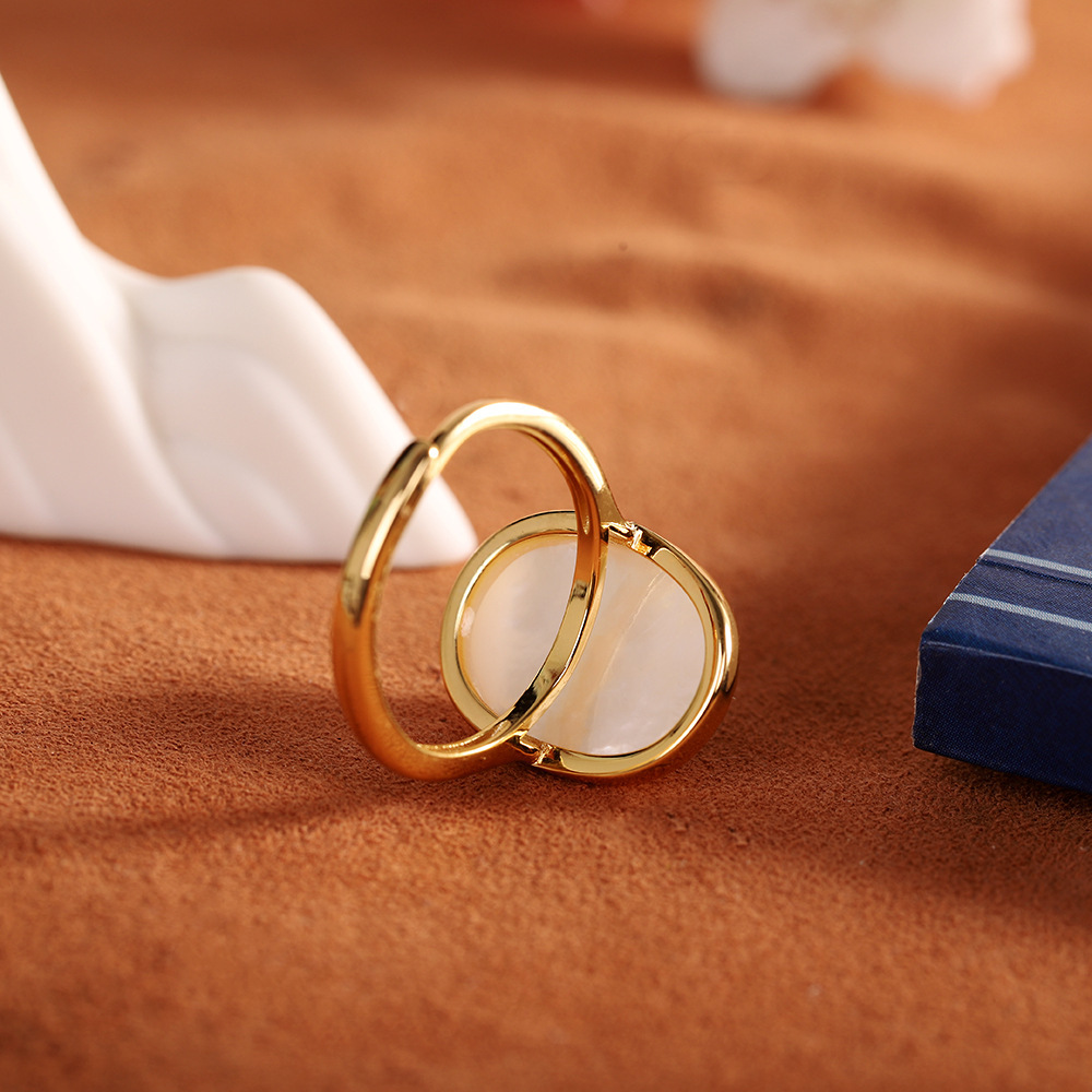 Elegant White Shell And Lapis Lazuli Ring With Zircon For Women_voghion.com