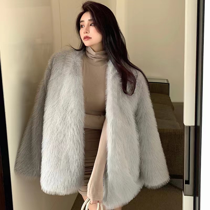 Damenbekleidung Fuchs Damen mittellanger und langer modischer Pelzmantel mit V-Ausschnitt_voghion.com