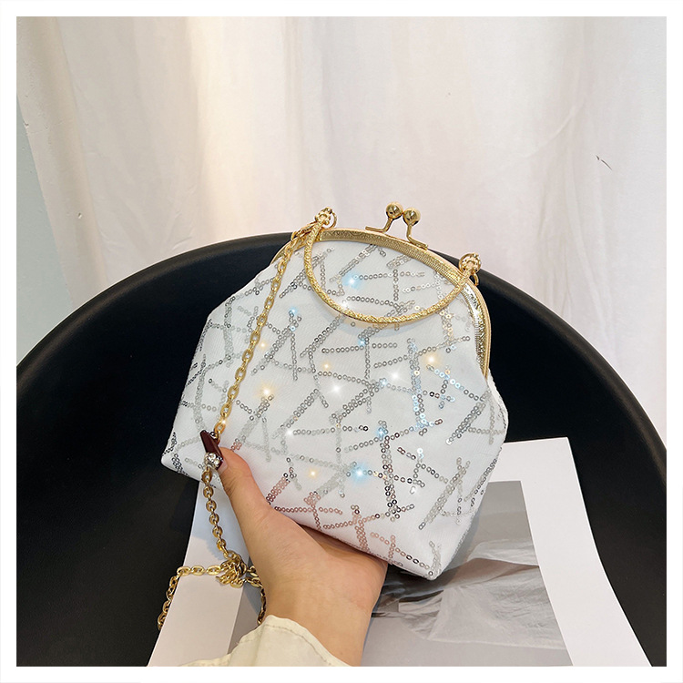Women's Medium Pu Leather Gauze Solid Color Elegant Classic Style Sequins Shell Clasp Frame Dome Bag display picture 5