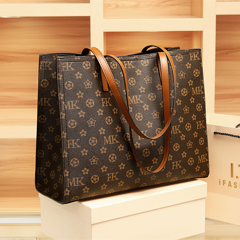 Large Capacity Tote Bag For Women 2025 New Trendy Fashion Luxury Shoulder Bag Niche Design Handbag - Thumbnail 2