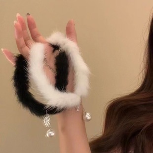 The First Snow of Winter~Feather Snowflake Pearl Necklace Choker Plush Clavicle Chain Accessible Luxury High-End Necklace for Women