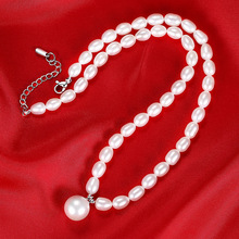 天然淡水珍珠项链女锁骨链高级感百搭小众设计巴洛克米粒颈链批发