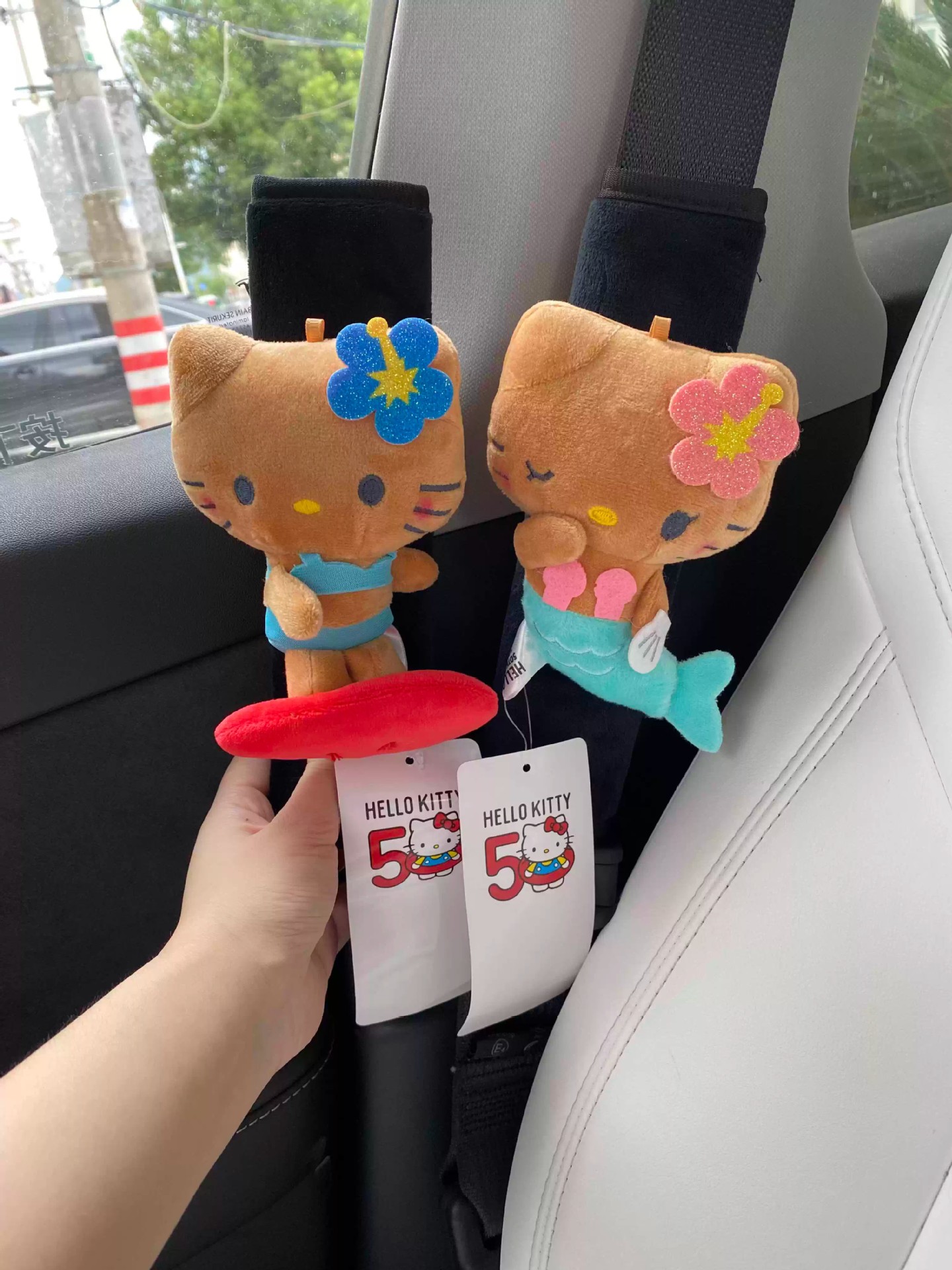 Car Seatbelt Shoulder Pads Are Comfortable and Breathable for Long-Distance Use, Providing Protection for the Shoulders and Neck, and Are an Essential Car Accessory