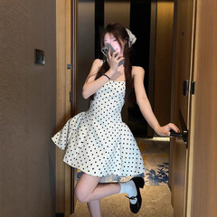 波点ストラップのワンピース女性2025春の高級感が甘くて辛いです。