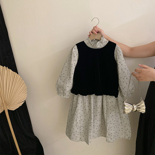 New Autumn Girls' Forest Series Floral Patchwork Dress 2025 Solid Color Versatile Charming Velvet Vest Two-Piece Set