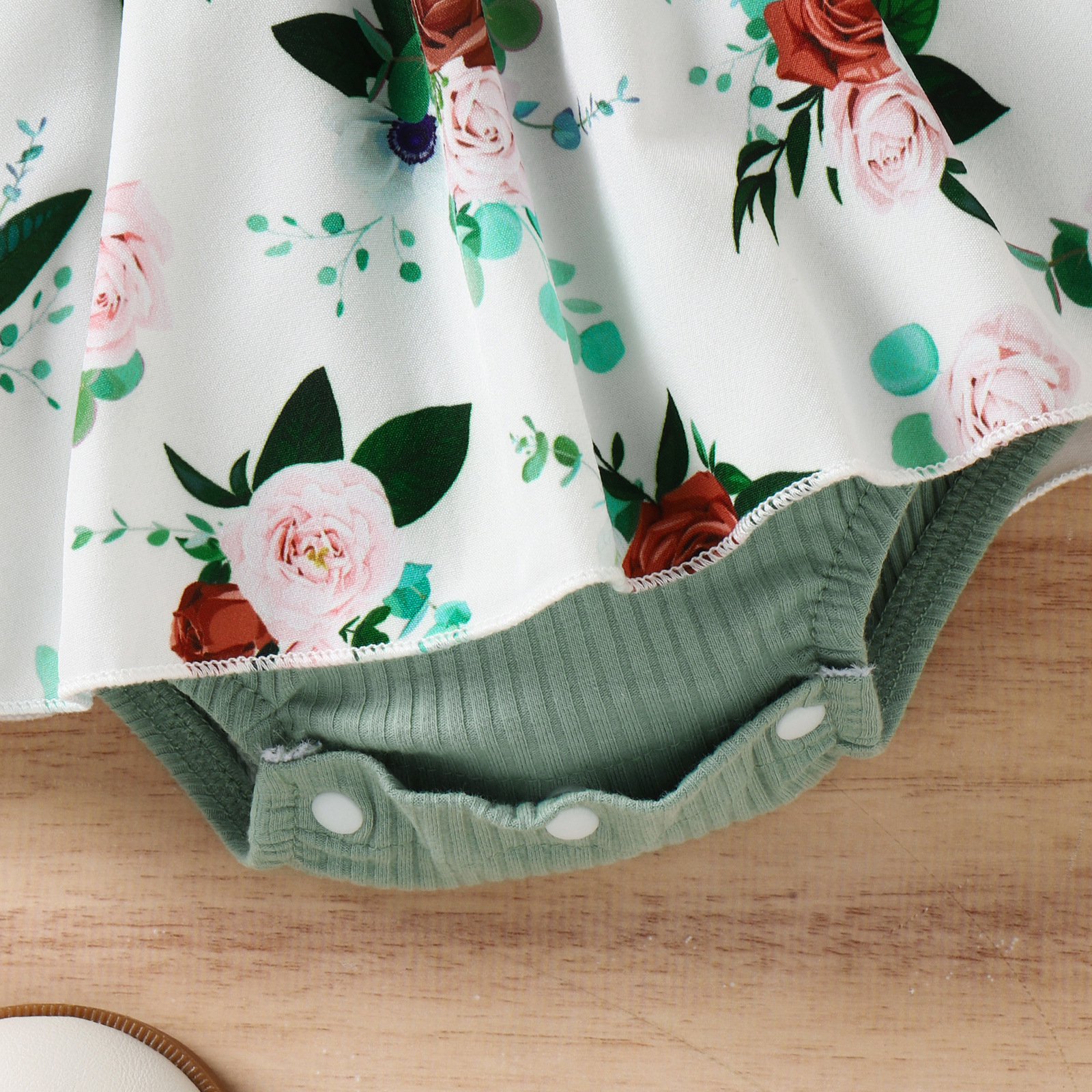 200g Weight Stretchy Elasticity Baby(0-2Years) Age Group Regular Fit Fit Type Plaid, Flower, Bow Knot Pattern Winter, Autumn Season Baby Girl'S Gender Cotton, Polyester Fabric Patchwork Design Fashion Style Fashion Plaid Flower Bow Knot Patchwork Cotton Polyester Baby Rompers 17